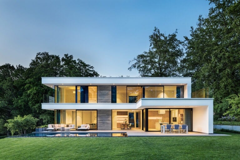 Prachtige moderne villa met aluminium ramen